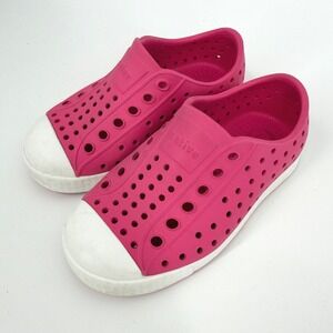 Native Jefferson Pink Shoes Size 7